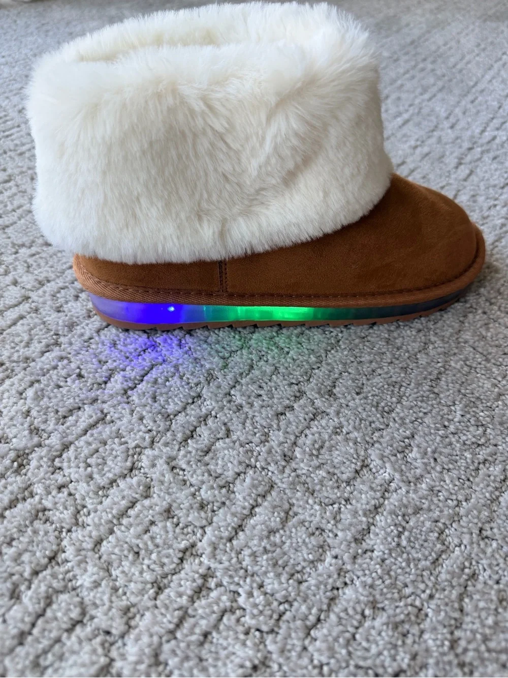 Sugar Kids Tan & Cream faux fur ankle light up boots Size 3